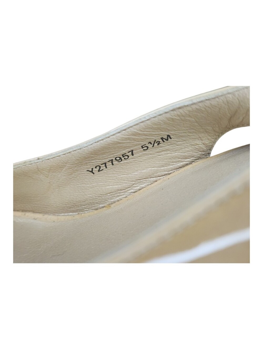 STUART WEITZMAN Beige Patent Leather Excise Wedge Sandals, Womens 5.5 - Picture 10 of 13